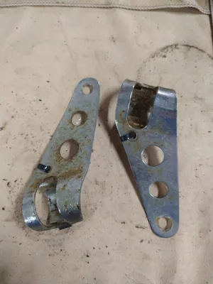 Honda CB750 Aftermarket Headlight Stays/Fork Ears