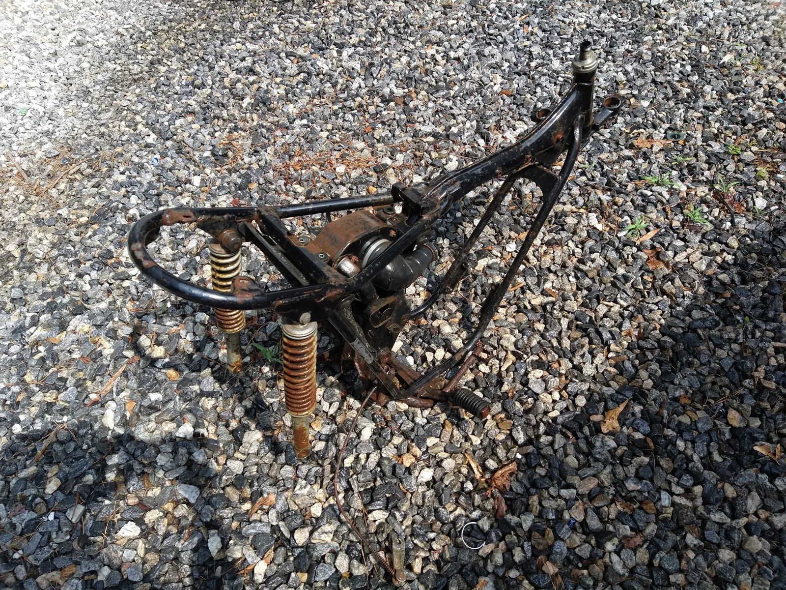 Honda SL125S Frame, Airbox, Shocks, misc — photo 3