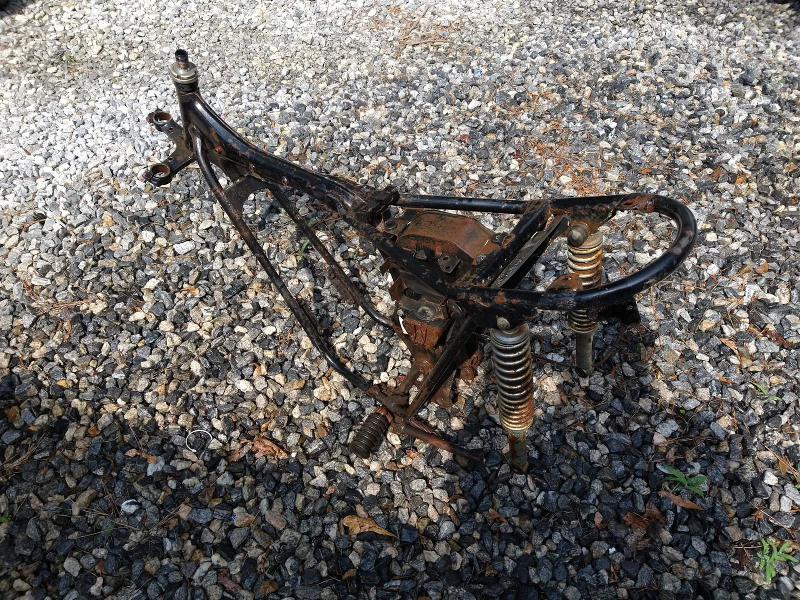 Honda SL125S Frame, Airbox, Shocks, misc — photo 2