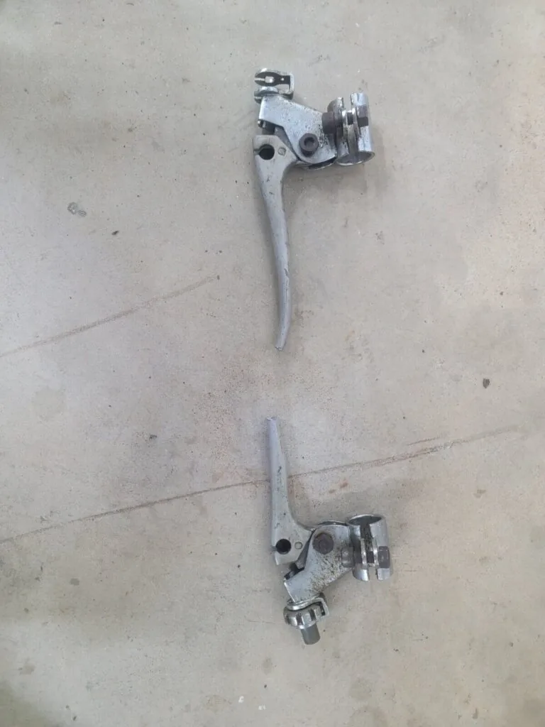 indian me125 brake perch and lever. clutch perch and lever
