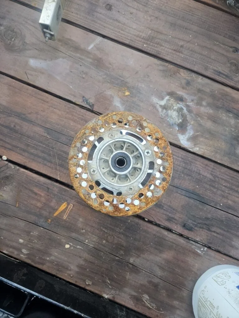 Suzuki 100cc dirtbike rear hub — photo 2