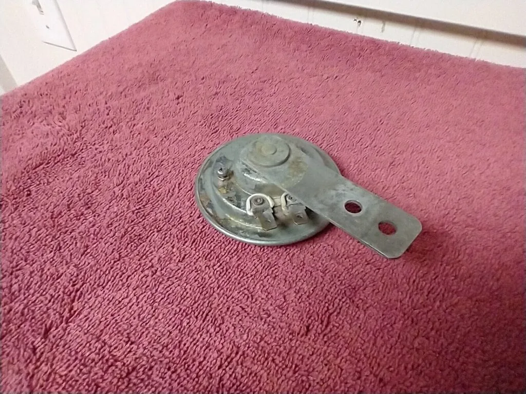Honda XL125 Horn and Bracket