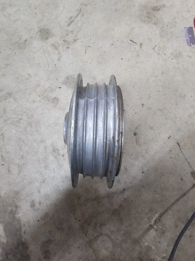 honda sl70 front hub