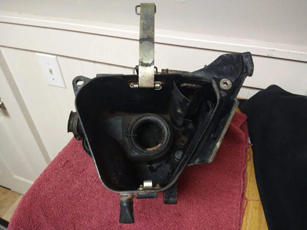 Honda XR80R Airbox